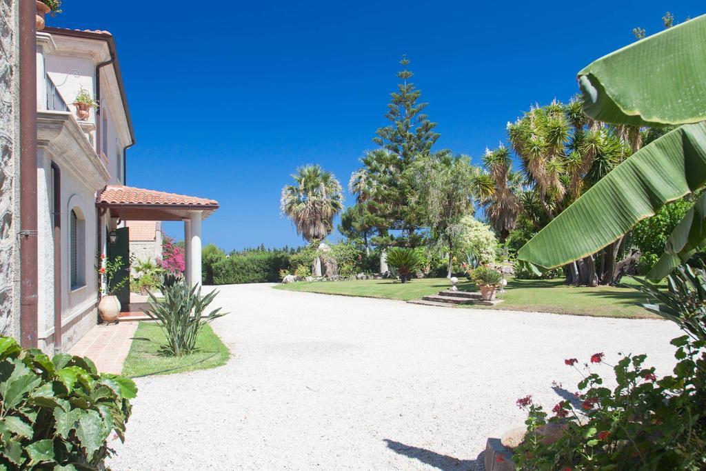 Вилла Rosmarino Park Ito83084B59Cp6Px5J Сант'Агата-ди-Милите Экстерьер фото